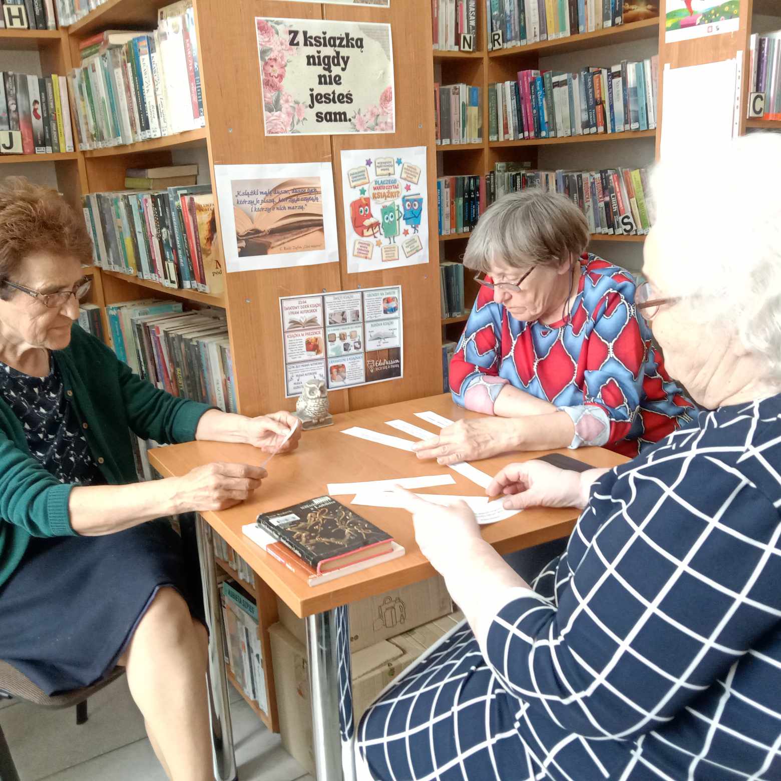 Literackie  spotkanie z książką w filii Kamionna -relacja