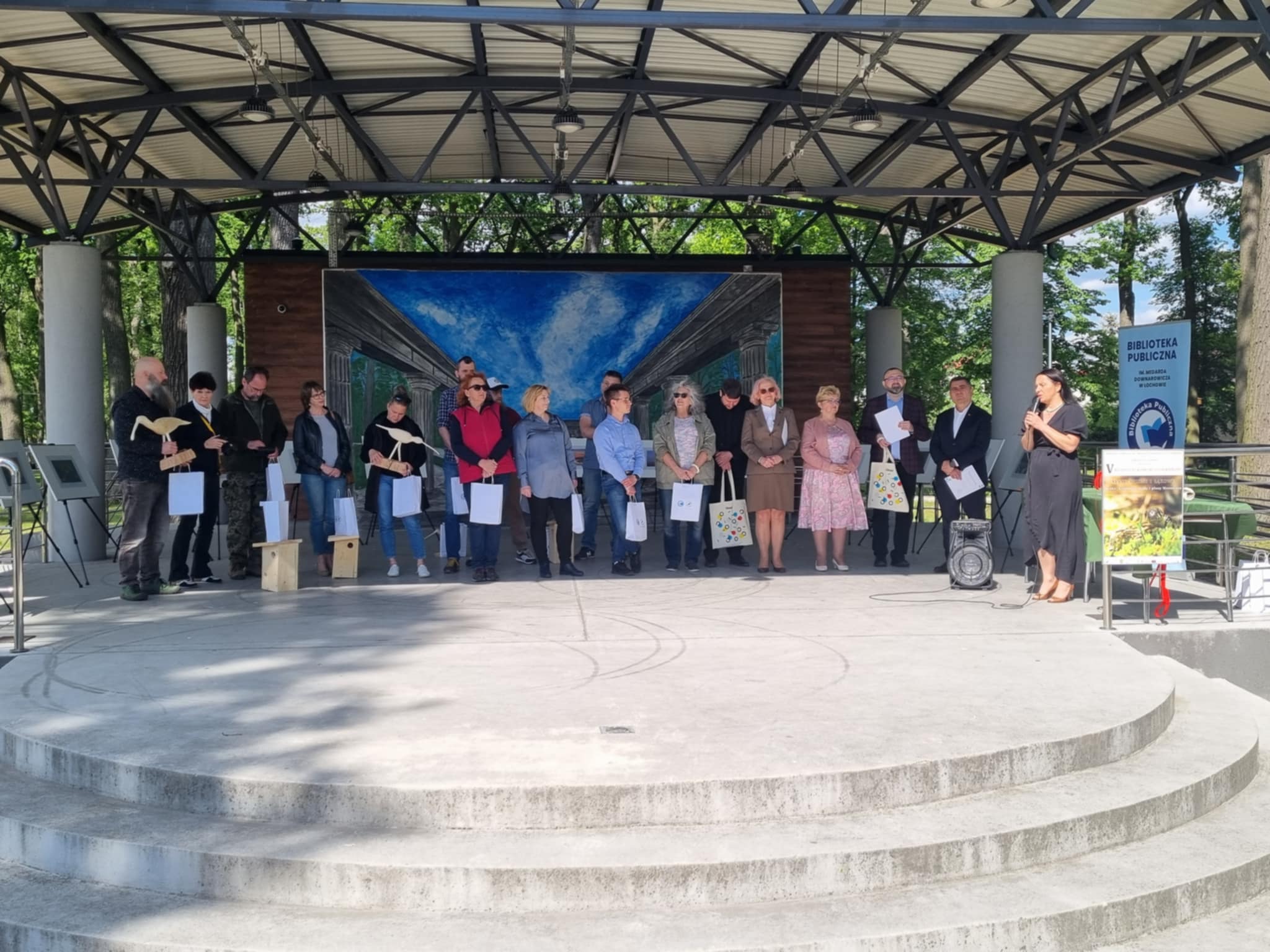 Relacja z rozdania nagród i wernisażu V Regionalnego Konkursu Fotograficznego „Leśne, wodne i łąkowe – ptaki, krajobraz, gady i płazy Mazowsza”